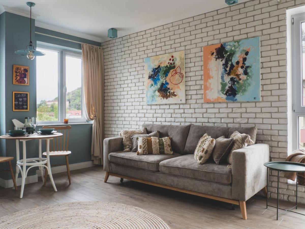Apartment Stylish 1bd - Free Private Garage